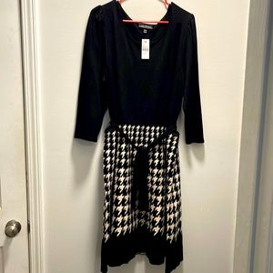 NWT size 18/20 sweater dress black and white